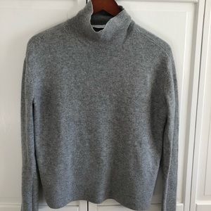 Everlane Cashmere Square Turtleneck ~ Grey! Excellent condition!
